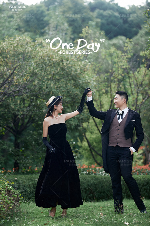 Mr肖先生Mrs秦小姐