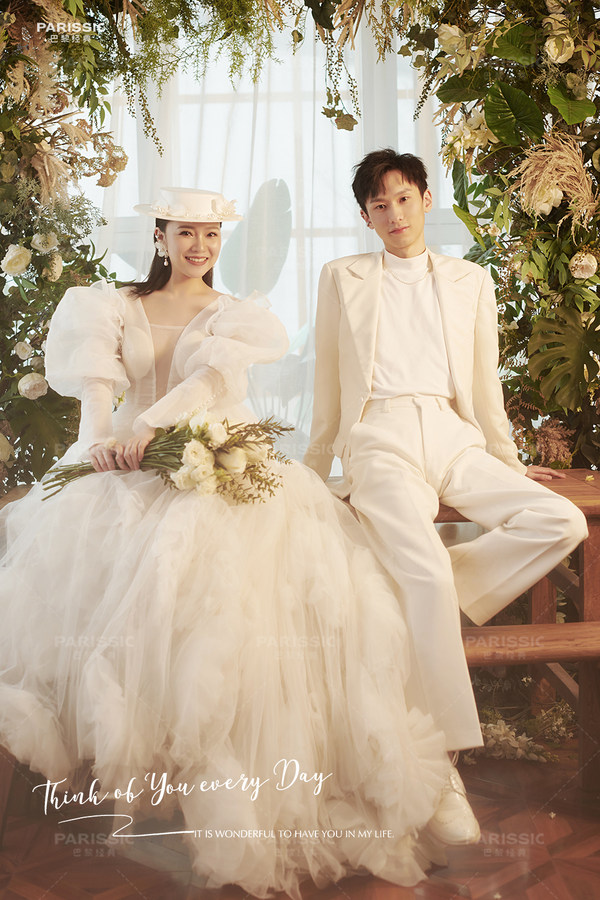 Mr周先生Mrs彭小姐